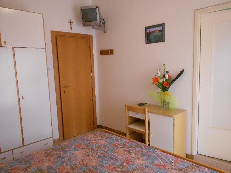 Hotel Vevey Rímini Habitación foto